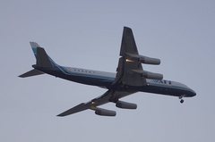 空の貴婦人、DC−8。α55 SLT-A55VY 70-300mm F4.5-5.6 G SSM SAL70300G。クリックすると大きくなります。
