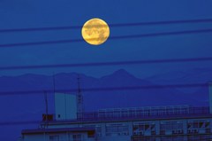 満月没寸前