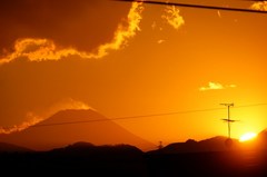 今年最後の日没と夕景富士山